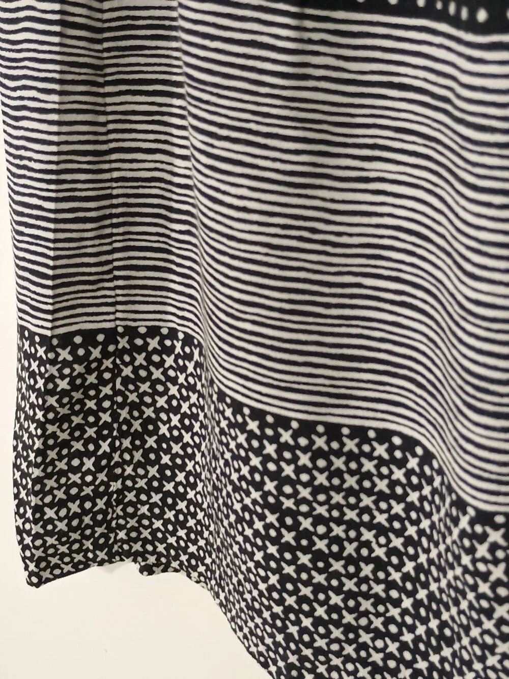 LOFT Black White Mixed Print A-Line Skirt Size 4 | Striped Geometric Mini Skirt